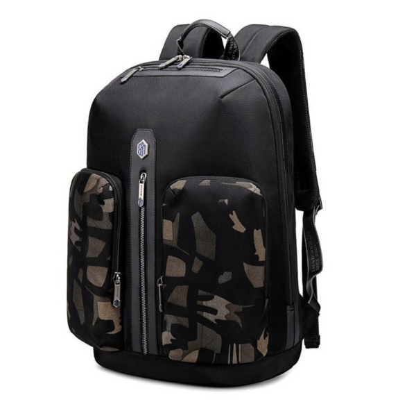 B00408 arctic hunter 01