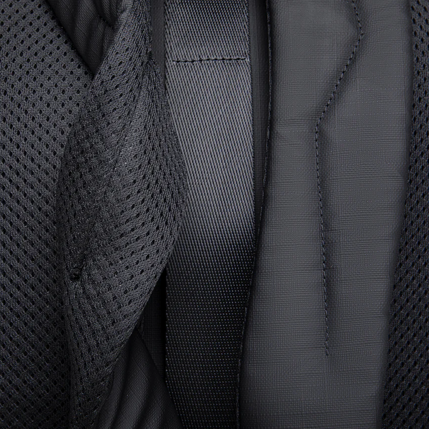 B00536 arctic hunter 07