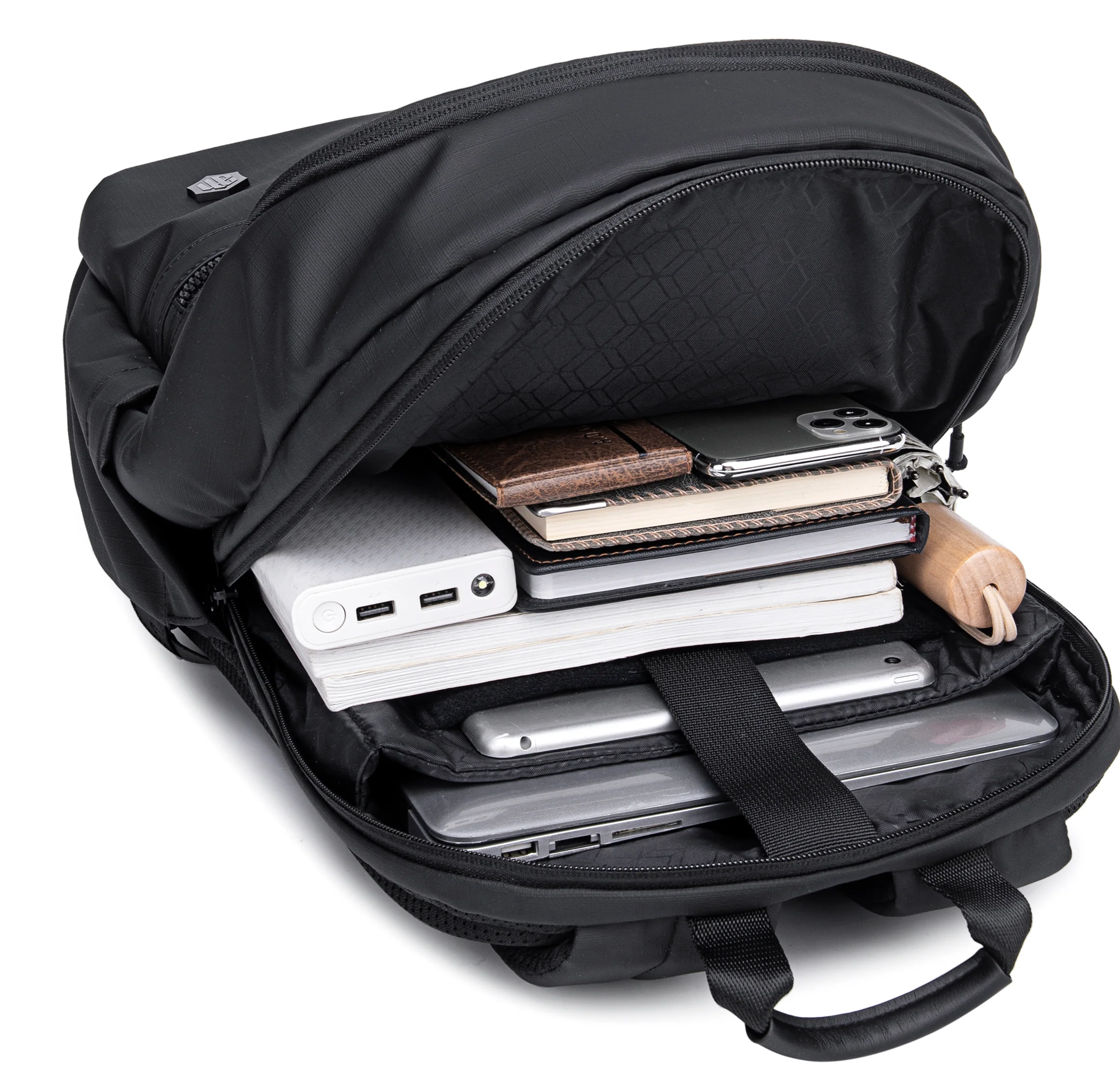 B00536 arctic hunter 08